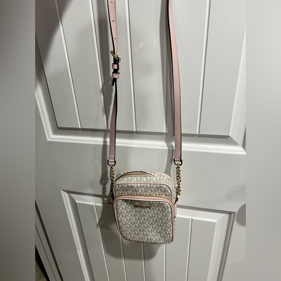 Michael Kors jet Set Travel Medium Logo Crossbody Bag purse pink gold - Picture 3 of 10